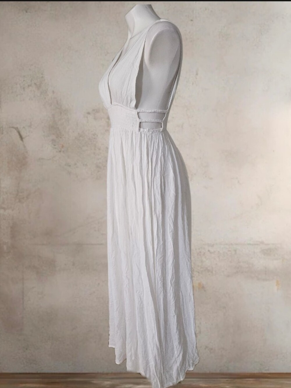 Forever 21 White Maxi Dress with Smocked Waist Cur Out Small